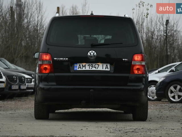 Чорний Фольксваген Туран, об'ємом двигуна 2 л та пробігом 267 тис. км за 5999 $, фото 9 на Automoto.ua