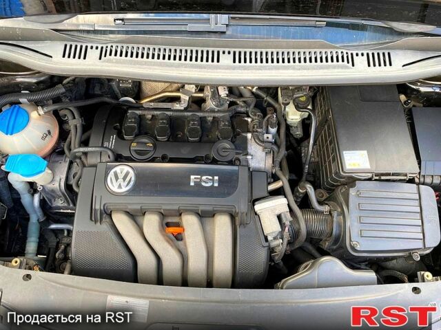 Черный Фольксваген Туран, объемом двигателя 2 л и пробегом 265 тыс. км за 5800 $, фото 8 на Automoto.ua