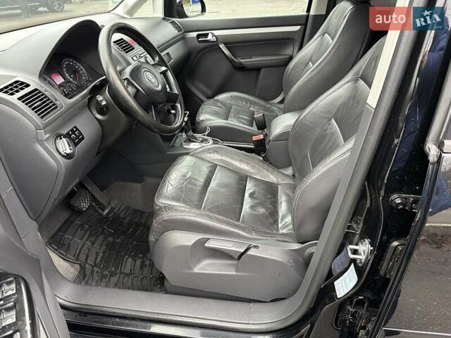 Черный Фольксваген Туран, объемом двигателя 1.6 л и пробегом 192 тыс. км за 5700 $, фото 16 на Automoto.ua