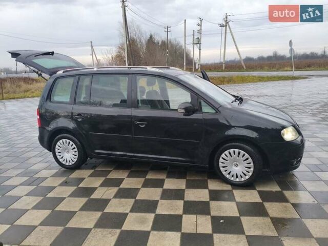 Чорний Фольксваген Туран, об'ємом двигуна 1.97 л та пробігом 262 тис. км за 6500 $, фото 3 на Automoto.ua