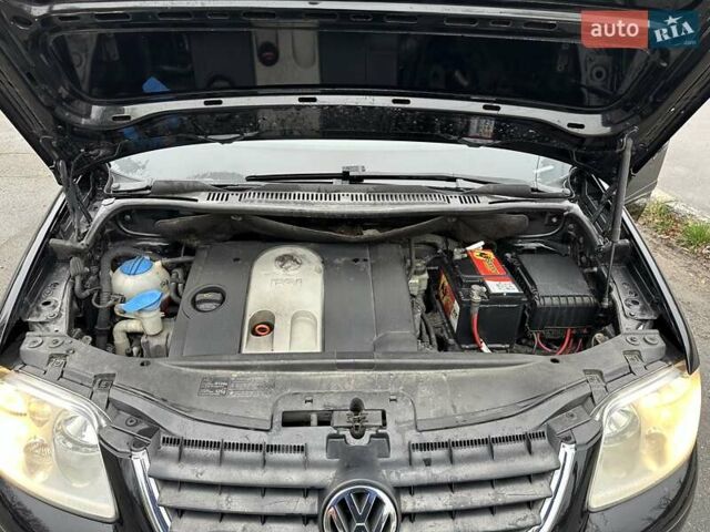 Черный Фольксваген Туран, объемом двигателя 1.6 л и пробегом 192 тыс. км за 5700 $, фото 18 на Automoto.ua