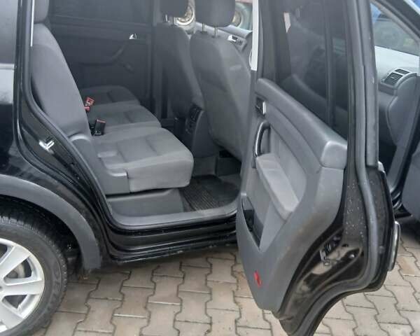 Чорний Фольксваген Туран, об'ємом двигуна 1.6 л та пробігом 293 тис. км за 4600 $, фото 10 на Automoto.ua