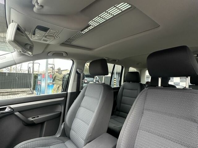 Черный Фольксваген Туран, объемом двигателя 1.6 л и пробегом 206 тыс. км за 5350 $, фото 5 на Automoto.ua