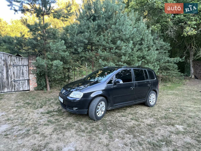 Чорний Фольксваген Туран, об'ємом двигуна 2 л та пробігом 360 тис. км за 6300 $, фото 18 на Automoto.ua