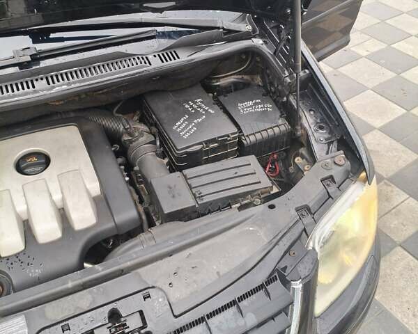 Чорний Фольксваген Туран, об'ємом двигуна 1.97 л та пробігом 262 тис. км за 6500 $, фото 13 на Automoto.ua