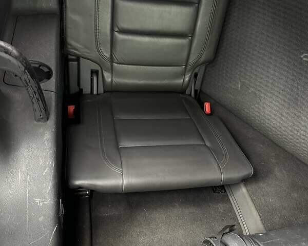 Черный Фольксваген Туран, объемом двигателя 1.6 л и пробегом 192 тыс. км за 5700 $, фото 9 на Automoto.ua