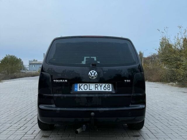 Черный Фольксваген Туран, объемом двигателя 0 л и пробегом 300 тыс. км за 2970 $, фото 3 на Automoto.ua