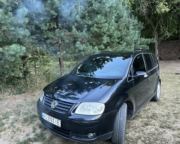 Чорний Фольксваген Туран, об'ємом двигуна 2 л та пробігом 360 тис. км за 6300 $, фото 22 на Automoto.ua