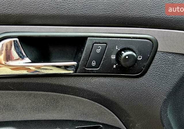 Черный Фольксваген Туран, объемом двигателя 1.6 л и пробегом 239 тыс. км за 6777 $, фото 39 на Automoto.ua