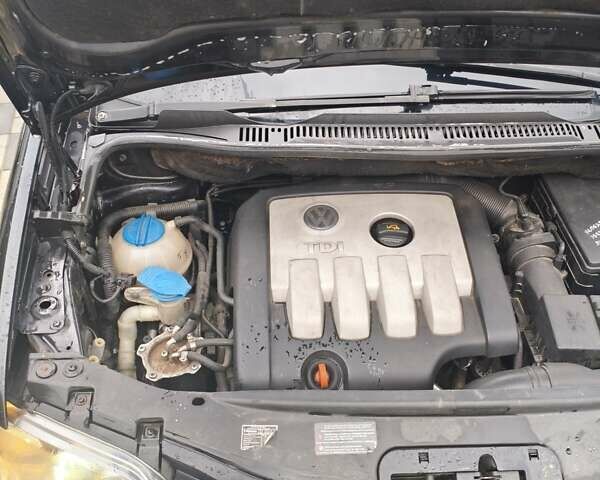 Чорний Фольксваген Туран, об'ємом двигуна 1.97 л та пробігом 262 тис. км за 6500 $, фото 16 на Automoto.ua