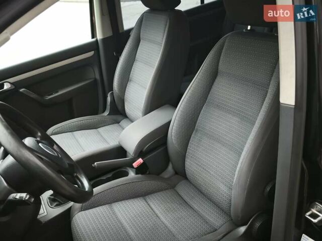 Черный Фольксваген Туран, объемом двигателя 2 л и пробегом 321 тыс. км за 5500 $, фото 19 на Automoto.ua