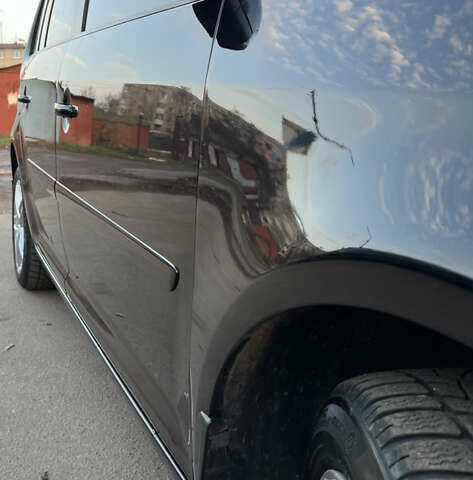 Черный Фольксваген Туран, объемом двигателя 1.6 л и пробегом 229 тыс. км за 6450 $, фото 26 на Automoto.ua