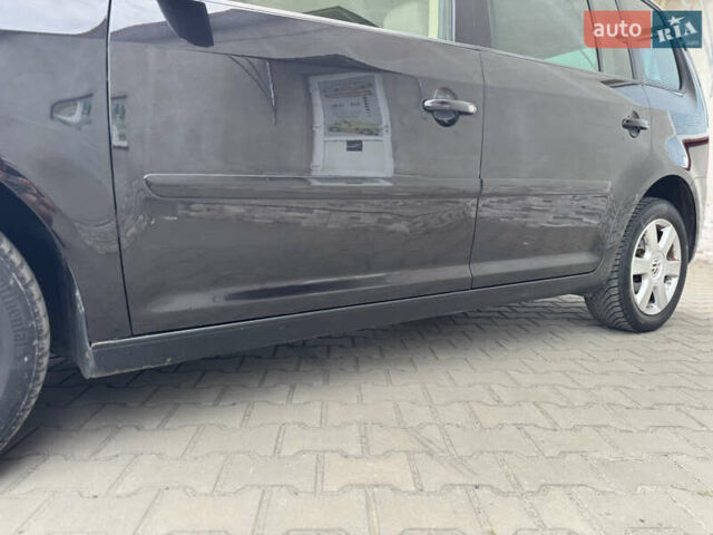 Черный Фольксваген Туран, объемом двигателя 1.98 л и пробегом 188 тыс. км за 4600 $, фото 8 на Automoto.ua