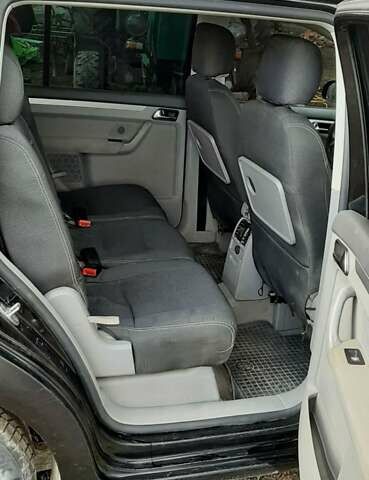 Черный Фольксваген Туран, объемом двигателя 1.9 л и пробегом 280 тыс. км за 6500 $, фото 8 на Automoto.ua