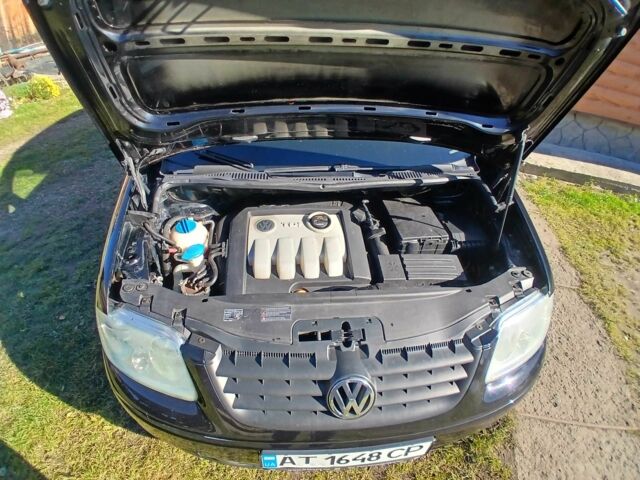 Черный Фольксваген Туран, объемом двигателя 1.9 л и пробегом 419 тыс. км за 4700 $, фото 3 на Automoto.ua