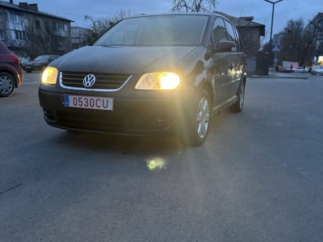 Черный Фольксваген Туран, объемом двигателя 2 л и пробегом 377 тыс. км за 2500 $, фото 9 на Automoto.ua