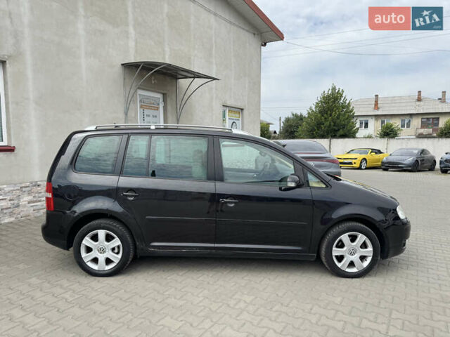 Черный Фольксваген Туран, объемом двигателя 1.98 л и пробегом 188 тыс. км за 4600 $, фото 20 на Automoto.ua