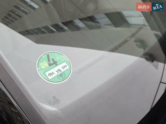 Черный Фольксваген Туран, объемом двигателя 1.6 л и пробегом 219 тыс. км за 5399 $, фото 17 на Automoto.ua