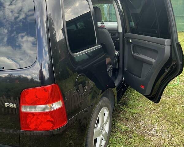 Чорний Фольксваген Туран, об'ємом двигуна 1.6 л та пробігом 216 тис. км за 6500 $, фото 10 на Automoto.ua