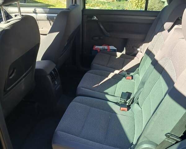 Фольксваген Туран 2005 в Долине на Automoto.ua Черный Фольксваген Туран, объемом двигателя 1.9 л и пробегом 419 тыс. км за 4700 $, фото 5 на Automoto.ua