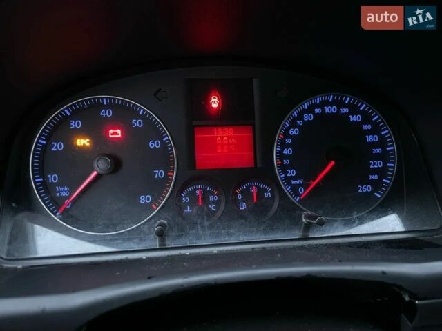 Фольксваген Туран 2005 в Николаеве на Automoto.ua Черный Фольксваген Туран, объемом двигателя 2 л и пробегом 280 тыс. км за 6400 $, фото 15 на Automoto.ua