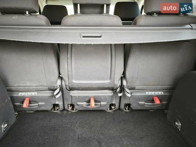 Черный Фольксваген Туран, объемом двигателя 2 л и пробегом 321 тыс. км за 5500 $, фото 34 на Automoto.ua