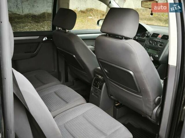 Черный Фольксваген Туран, объемом двигателя 2 л и пробегом 321 тыс. км за 5500 $, фото 27 на Automoto.ua