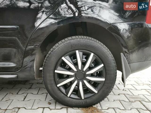 Черный Фольксваген Туран, объемом двигателя 2 л и пробегом 321 тыс. км за 5500 $, фото 14 на Automoto.ua