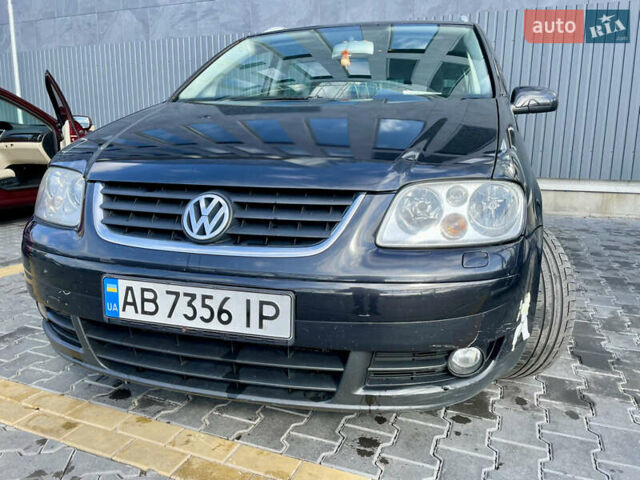 Черный Фольксваген Туран, объемом двигателя 2 л и пробегом 368 тыс. км за 6200 $, фото 3 на Automoto.ua