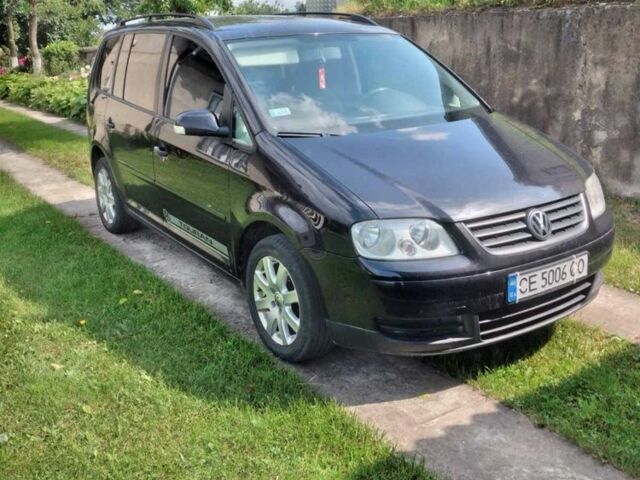 Черный Фольксваген Туран, объемом двигателя 1.6 л и пробегом 380 тыс. км за 5100 $, фото 6 на Automoto.ua