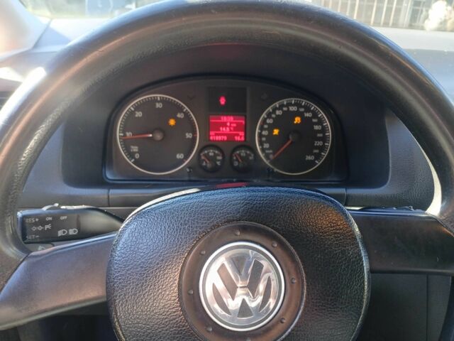 Черный Фольксваген Туран, объемом двигателя 1.9 л и пробегом 419 тыс. км за 4700 $, фото 6 на Automoto.ua