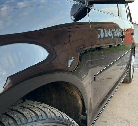 Черный Фольксваген Туран, объемом двигателя 1.6 л и пробегом 229 тыс. км за 6450 $, фото 25 на Automoto.ua