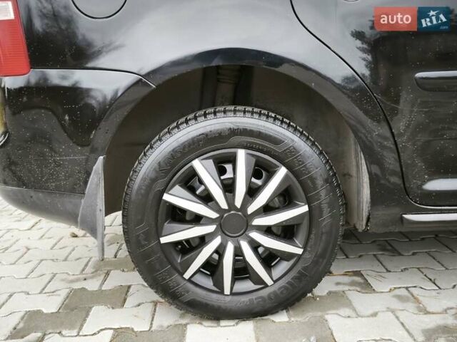 Черный Фольксваген Туран, объемом двигателя 2 л и пробегом 321 тыс. км за 5500 $, фото 13 на Automoto.ua