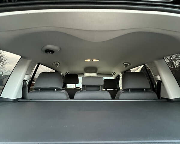 Черный Фольксваген Туран, объемом двигателя 1.6 л и пробегом 229 тыс. км за 6450 $, фото 54 на Automoto.ua