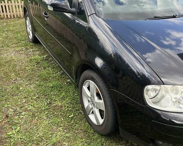 Чорний Фольксваген Туран, об'ємом двигуна 1.6 л та пробігом 216 тис. км за 6500 $, фото 22 на Automoto.ua