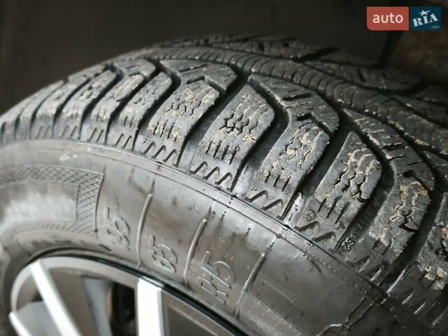 Черный Фольксваген Туран, объемом двигателя 2 л и пробегом 321 тыс. км за 5500 $, фото 16 на Automoto.ua