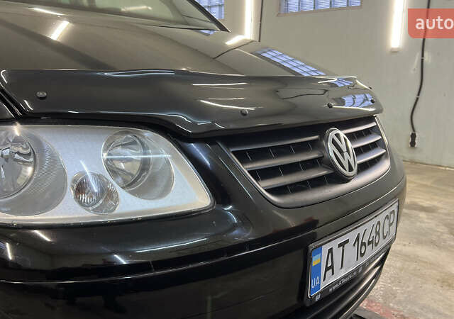 Черный Фольксваген Туран, объемом двигателя 1.9 л и пробегом 419 тыс. км за 5900 $, фото 3 на Automoto.ua