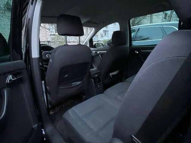 Фольксваген Туран 2005 в Николаеве на Automoto.ua Черный Фольксваген Туран, объемом двигателя 2 л и пробегом 280 тыс. км за 6400 $, фото 12 на Automoto.ua