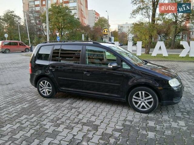 Чорний Фольксваген Туран, об'ємом двигуна 1.6 л та пробігом 279 тис. км за 4400 $, фото 11 на Automoto.ua