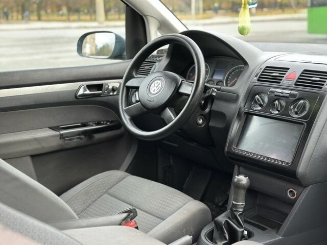 Фольксваген Туран 2005 в Харькове на Automoto.ua Черный Фольксваген Туран, объемом двигателя 0 л и пробегом 123 тыс. км за 2700 $, фото 5 на Automoto.ua