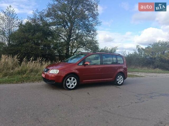 Черный Фольксваген Туран, объемом двигателя 1.6 л и пробегом 261 тыс. км за 4999 $, фото 25 на Automoto.ua