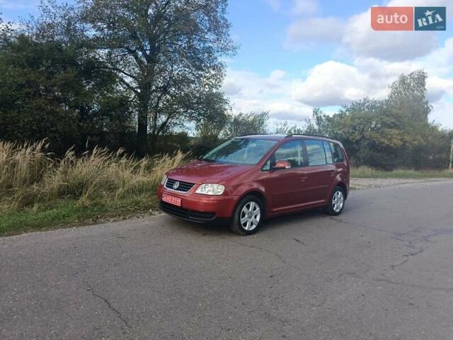 Черный Фольксваген Туран, объемом двигателя 1.6 л и пробегом 261 тыс. км за 4999 $, фото 24 на Automoto.ua