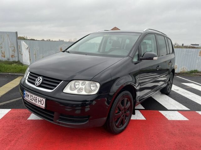 Чорний Фольксваген Туран, об'ємом двигуна 2 л та пробігом 339 тис. км за 6000 $, фото 3 на Automoto.ua