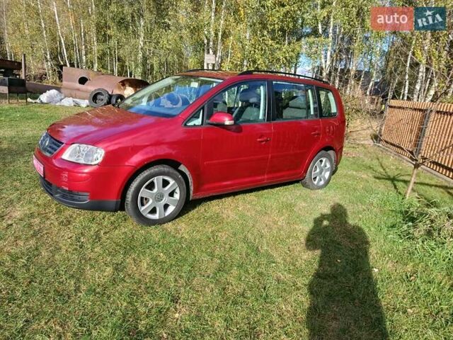 Черный Фольксваген Туран, объемом двигателя 1.6 л и пробегом 261 тыс. км за 4999 $, фото 11 на Automoto.ua