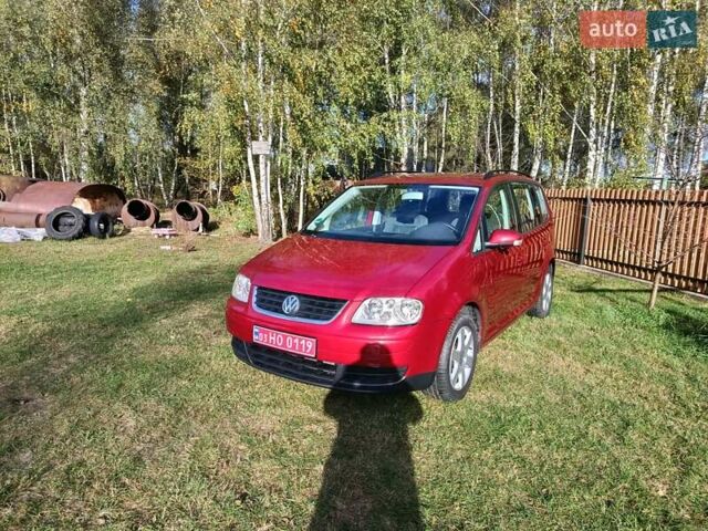 Черный Фольксваген Туран, объемом двигателя 1.6 л и пробегом 261 тыс. км за 4999 $, фото 6 на Automoto.ua