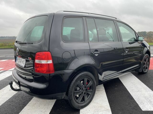 Чорний Фольксваген Туран, об'ємом двигуна 2 л та пробігом 339 тис. км за 6000 $, фото 4 на Automoto.ua