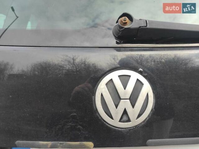 Черный Фольксваген Туран, объемом двигателя 2 л и пробегом 301 тыс. км за 6700 $, фото 12 на Automoto.ua