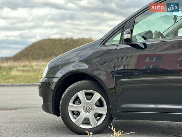Фольксваген Туран 2006 в Виннице на Automoto.ua Черный Фольксваген Туран, объемом двигателя 1.6 л и пробегом 252 тыс. км за 7777 $, фото 13 на Automoto.ua