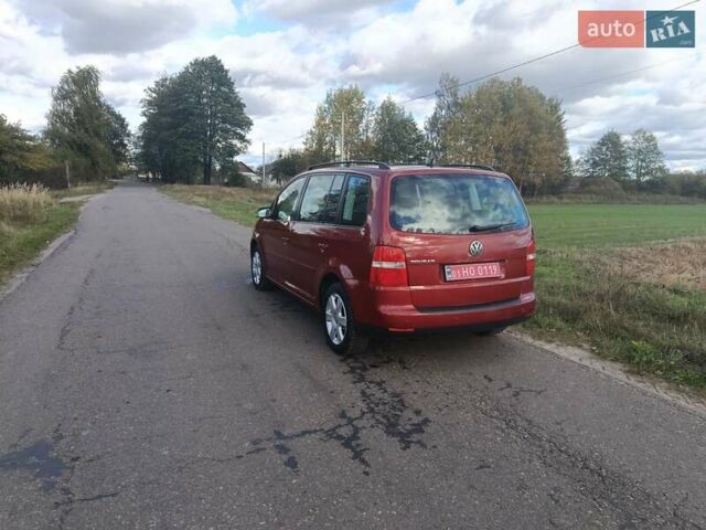 Черный Фольксваген Туран, объемом двигателя 1.6 л и пробегом 261 тыс. км за 4999 $, фото 28 на Automoto.ua