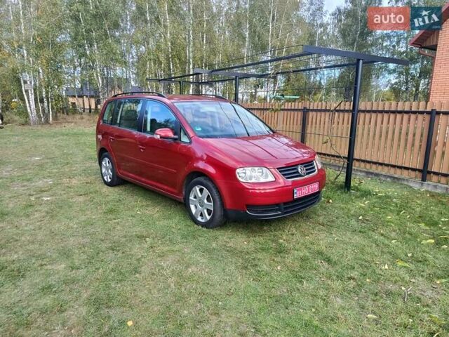 Черный Фольксваген Туран, объемом двигателя 1.6 л и пробегом 261 тыс. км за 4999 $, фото 3 на Automoto.ua